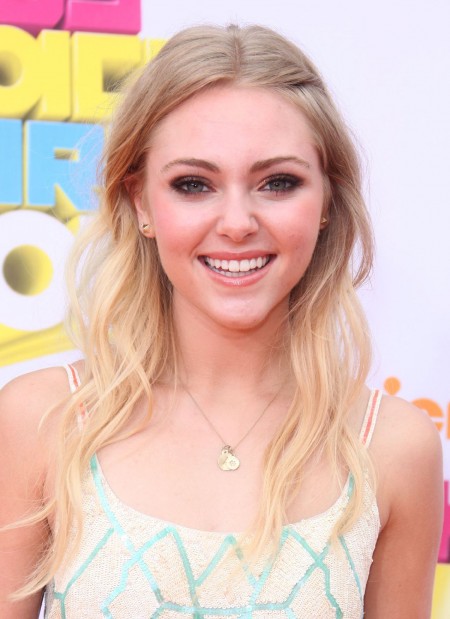 The beautiful AnnaSophia Robb of Soul Surfer looked perfectly natural and 