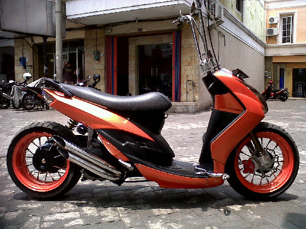 Modifikasi Yamaha Mio Lowrider