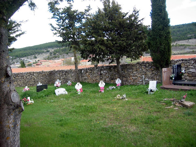 arroyo-cerezo-cementerio