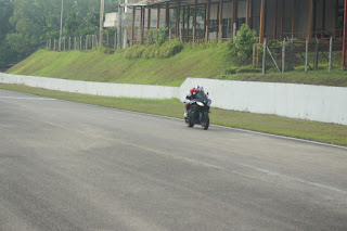 Me down the front straight again