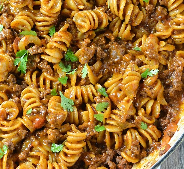 One-Pot Cheesy Taco Pasta #sweetdinner #creamy