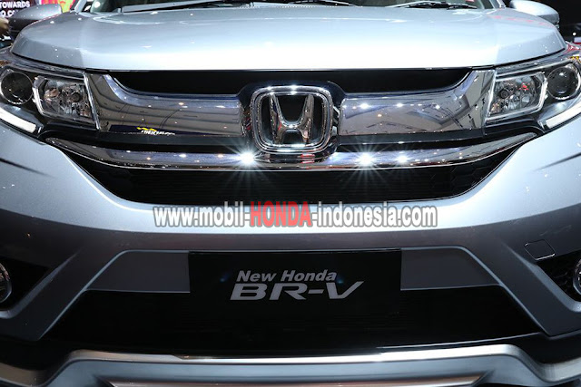 tampilan grill depan pada new honda brv 