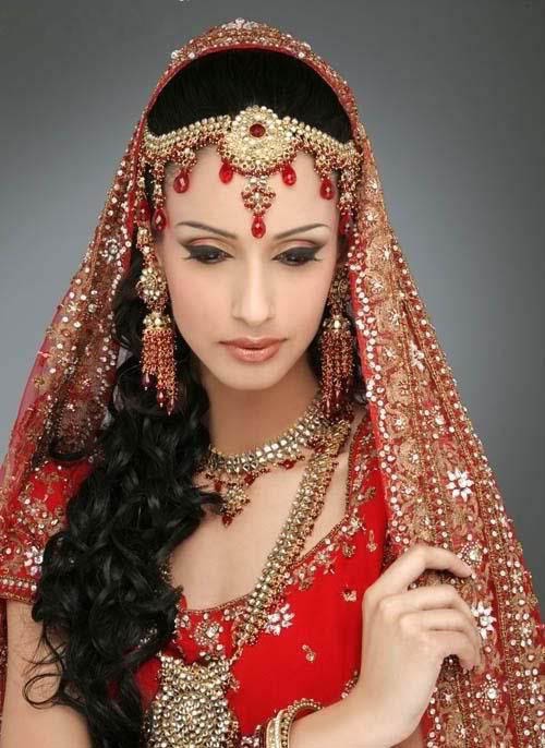 indian brides hairstyles. I envision earthy hairstyles as not to fussy. gold and silver necklace and