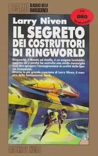 La copertina di Il segreto dei costruttori di Ringworld - Cosmo Oro 148
