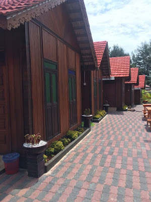 chalet kayu di puteri qashrina homestay