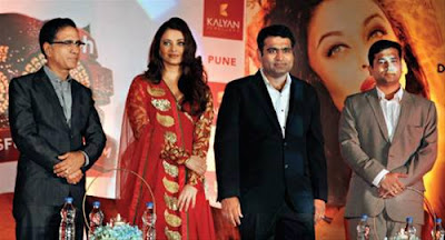 Aishwarya Inaugurates Kalyan Jewellers 50th Showroom @ Pune