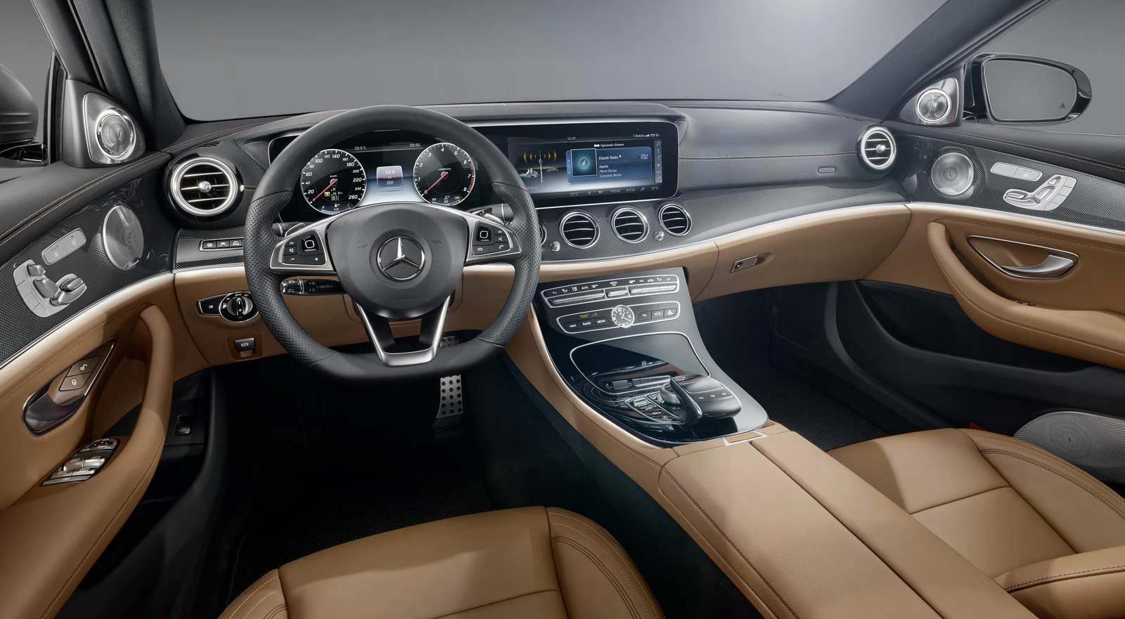 Novo Mercedes-Benz Classe E 2016 - interior