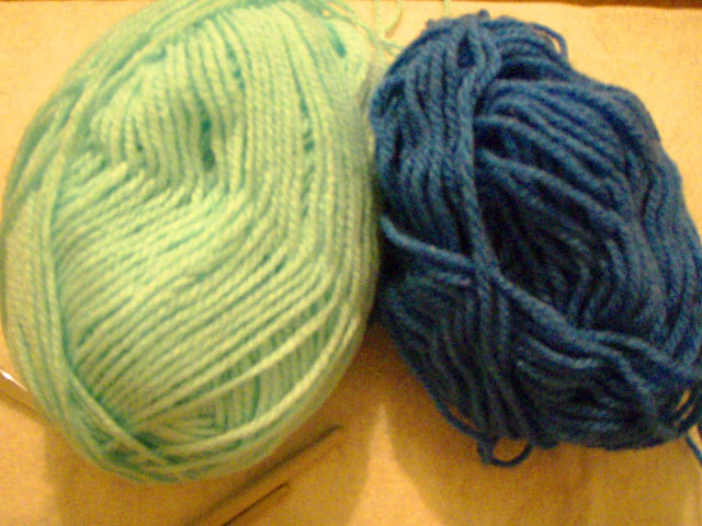 aqua blue knitting yarn