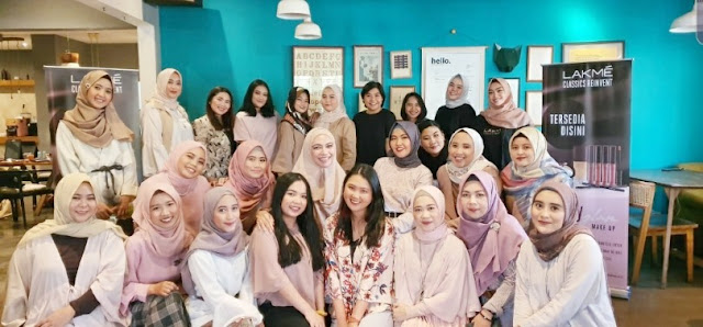 Belajar Makeup bersama Lakmé Cosmetics dan IFB