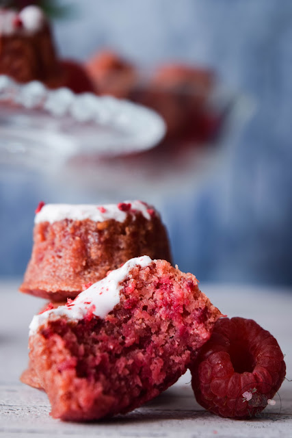 Bundt cake de remolacha y frambuesas