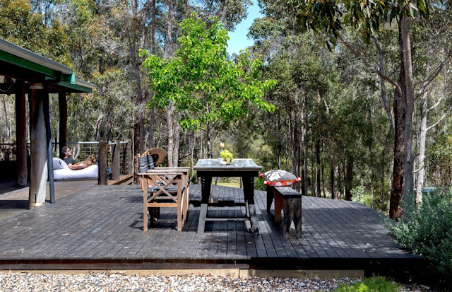 terraza exterior madera oscura