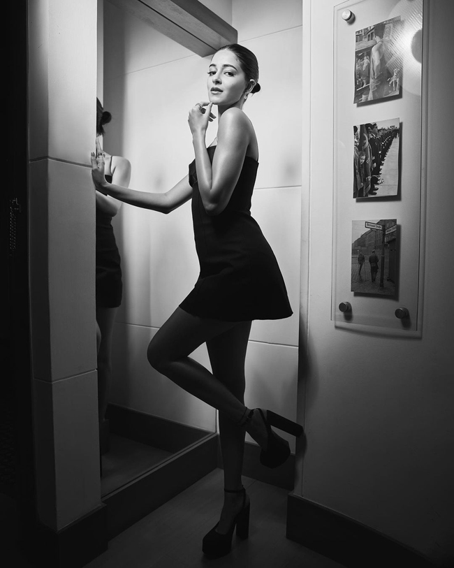 Gossips: In black and white, Ananya Pandey oozes elegance