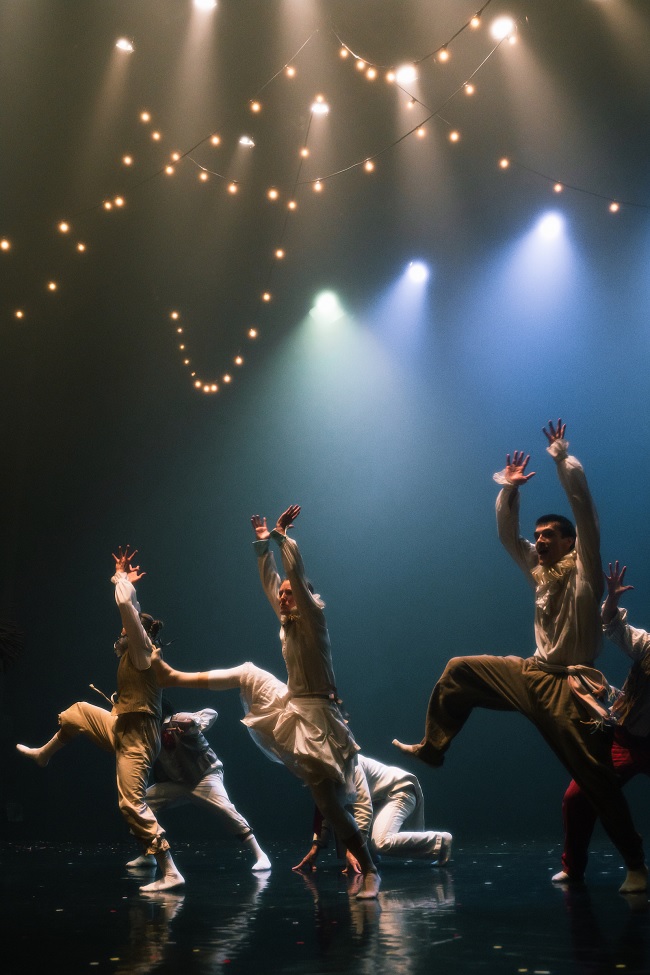 Hofesh Shechter Company's Double Murder (Photo by Todd MacDonald)