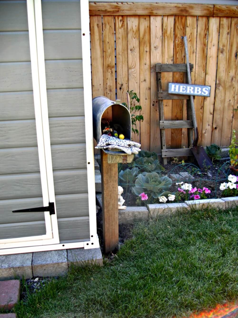 DIY Mailbox Garden Tool Storage