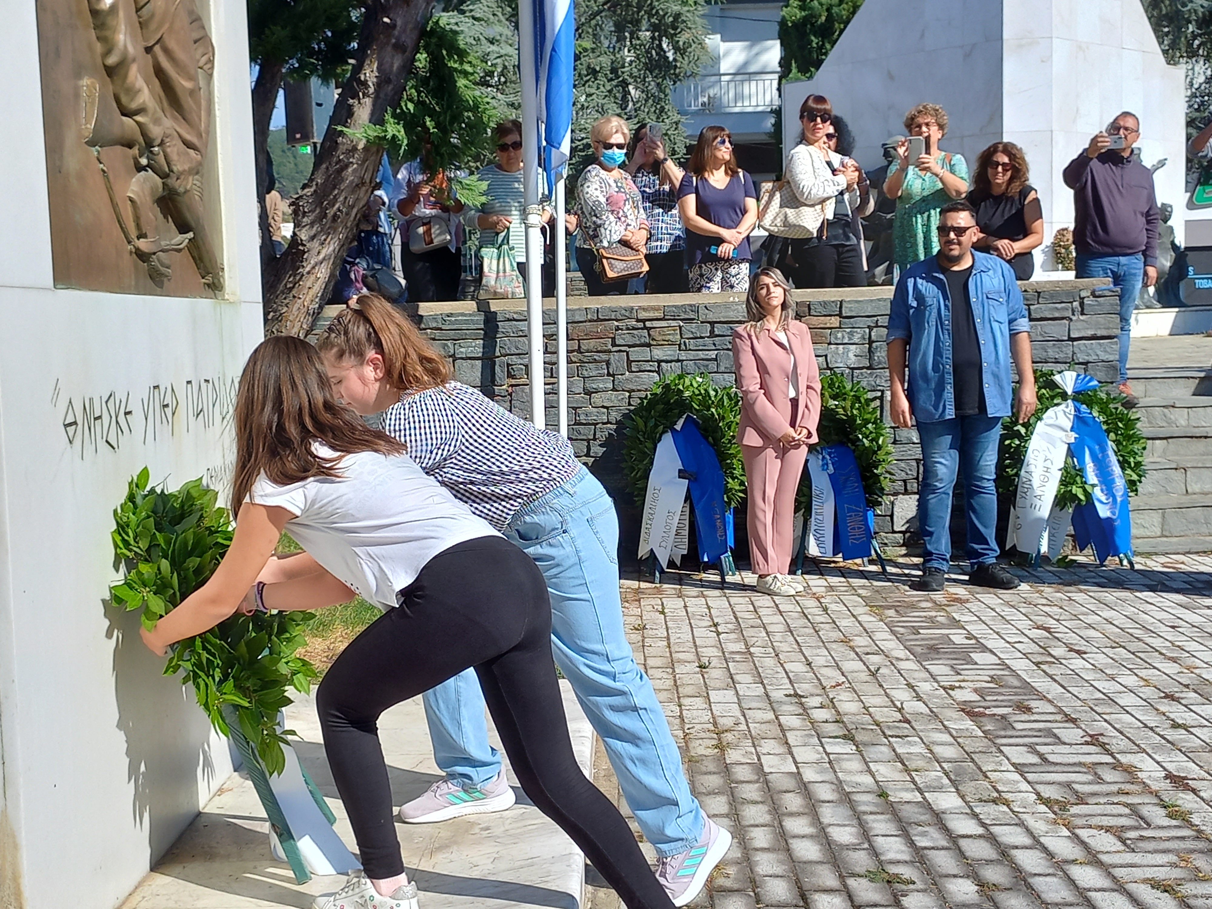 Η Ξάνθη γιορτάζει την Ελευθερία της – Κατάθεση στεφάνων στο Ηρώο