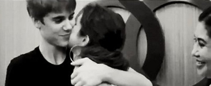 fotos de justin bieber y selena gomez besandose. Justin Bieber y Selena Gómez