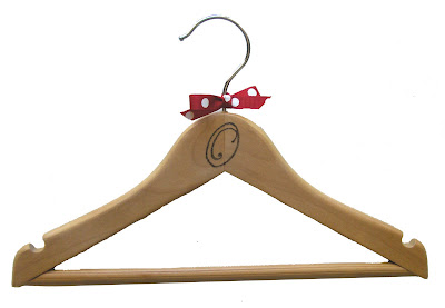  wood burning tool to make the letter "O" on the hanger. Simple