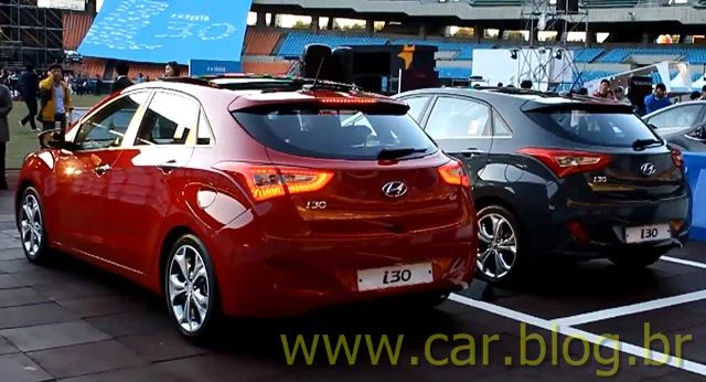 Novo Hyundai i30 2012 - vermelho