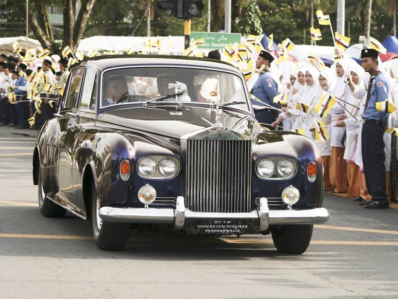 Mobil mobil Mewah Sultan Bolkiah ANASILINDO
