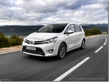 Toyota-Verso_2013_800x600_wallpaper_05