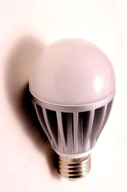 Working of modern Led bulb  with transformer less power supply.