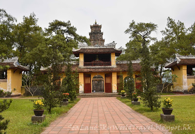 Thien Mu Pagoda 天姥寺