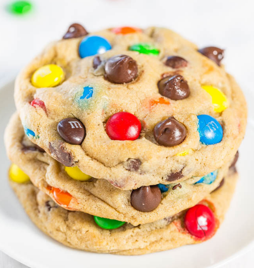 The Best Soft and Chewy M&M’S Cookies #dessert #cookies