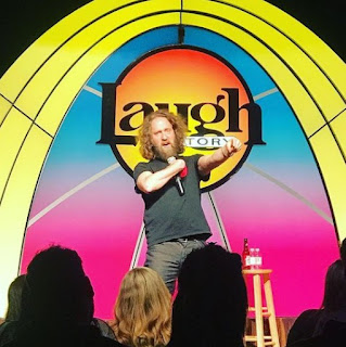 Picture of Josh Blue performing in the stage