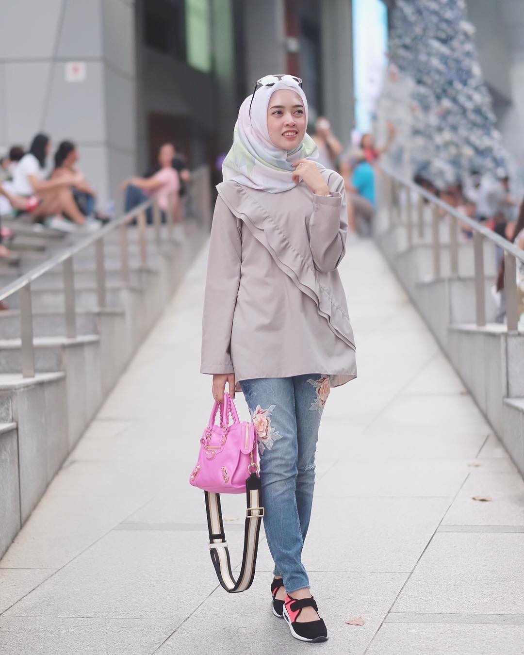 33 Outfit Baju  Atasan  Berhijab Ala Selebgram 2019  Model 