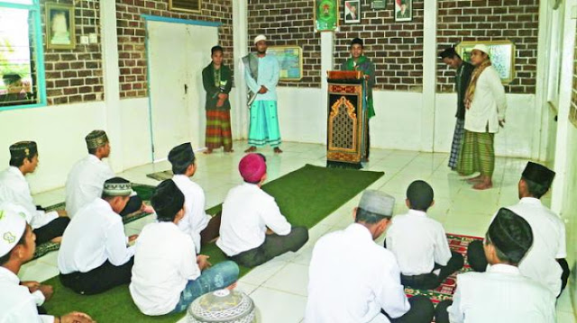 Tradisi pesantren di nusantara