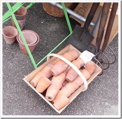 Columbia Road - pots