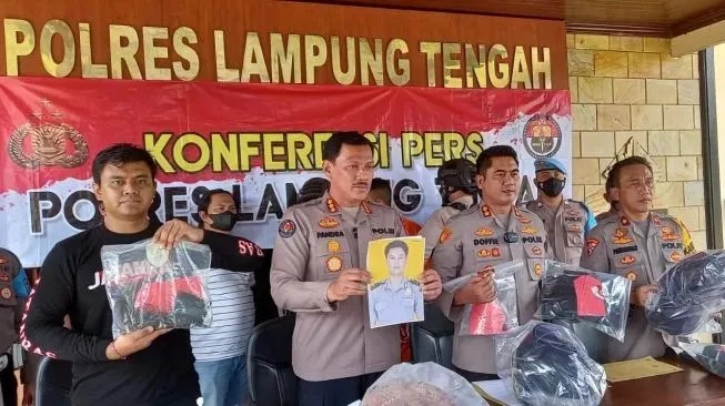 5 Fakta Kanit Provost Tembak Anggota Polsek Way Pengubuan, Aipda Karnain Tersungkur di Depan Anak Istri