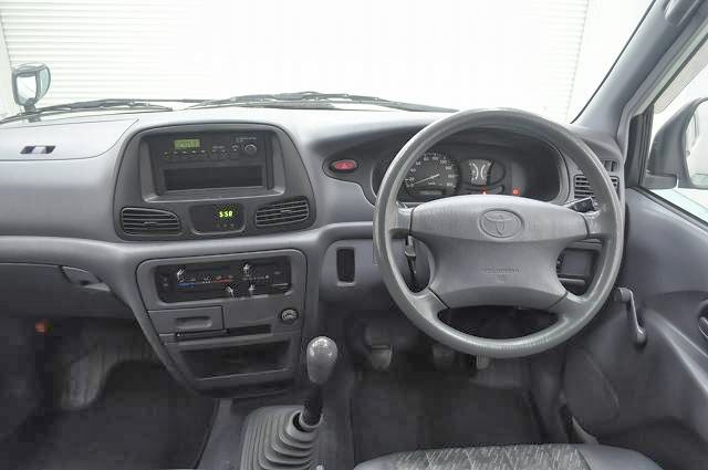 2006 Toyota Liteace DX