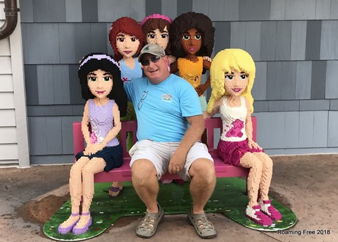 Tom found some friends!