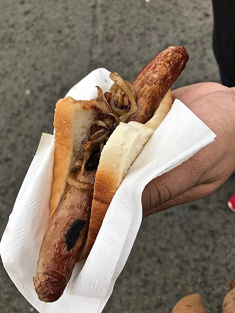 Melbourne, Bunnings Sausage Sizzle, hotdog