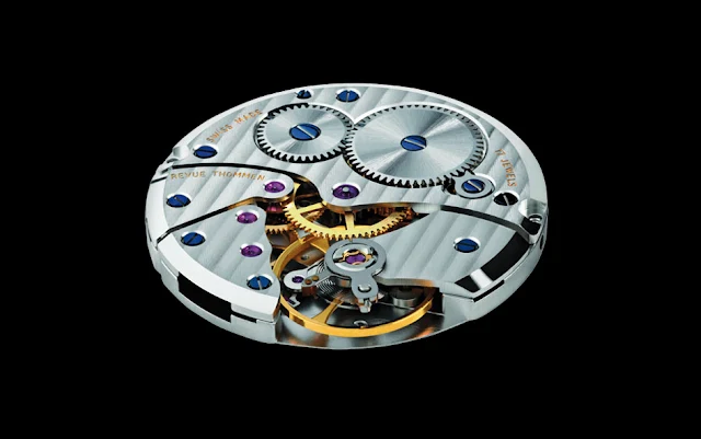 Revue Thommen Classical 82 Round Watch detail