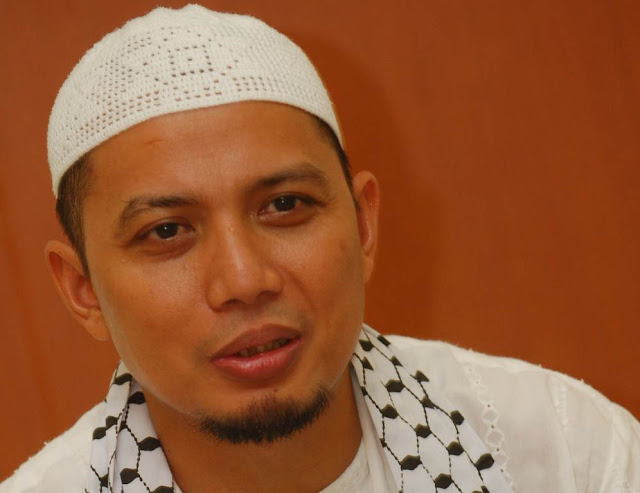 Biodata dan Biografi Ustadz Arifin Ilham