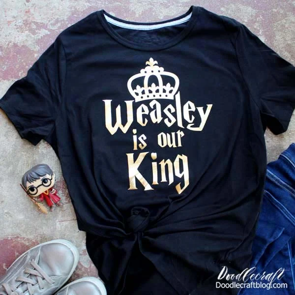 Weasley Is Our King Shirt with Cricut Iron-on! Harry Potter crafts are my favorite--I'm such a geek. Weasley is our King! Make a Harry Potter inspired shirt in just a few minutes using a Cricut machine and iron-on vinyl.