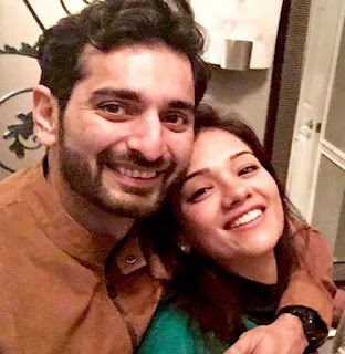 Foto Siddhant Karnick dengan Istrinya Megha Gupta