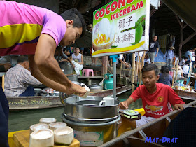 Tempat Menarik di Bangkok Thailand Floating Market