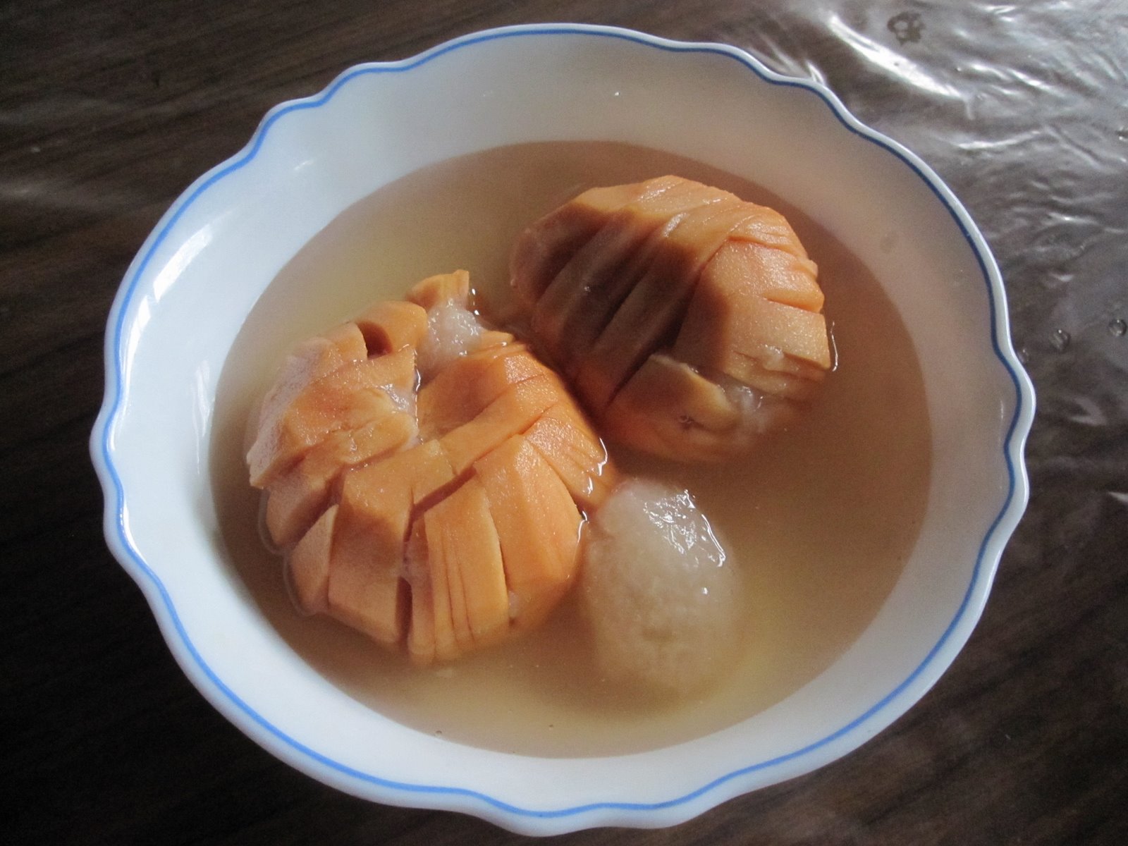 Sepanjang jalan pulang: Buah Sentol yang kian dilupakan.