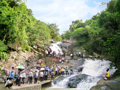 Thăm Quan Du Lịch Suối Giang