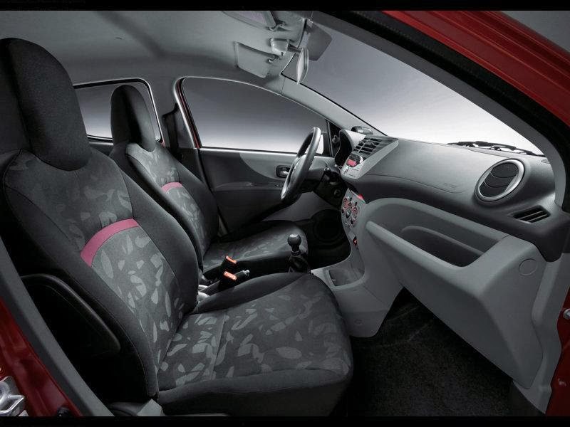  From the inside Suzuki Alto model year 2009