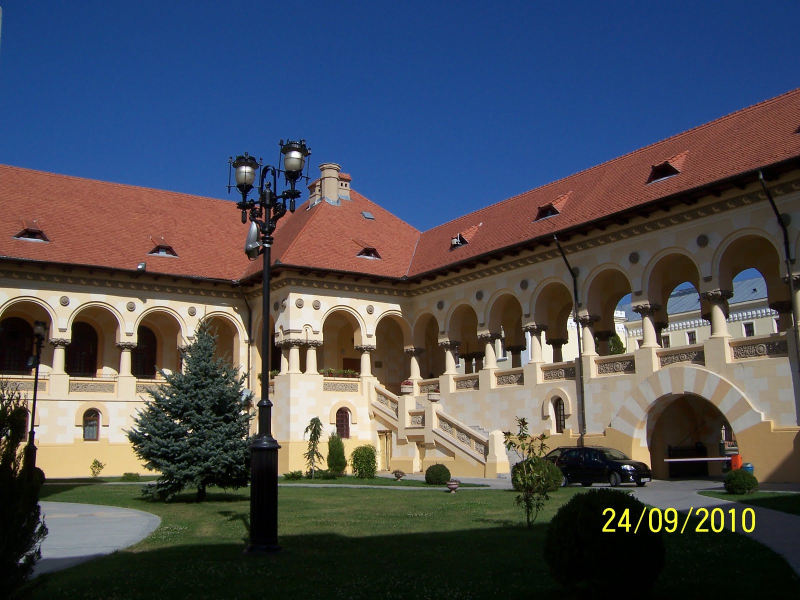 De peste tot si de nicaieri: Catedrala Reintregirii Alba Iulia