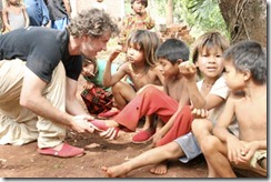 toms-shoes-blake-w-kids2
