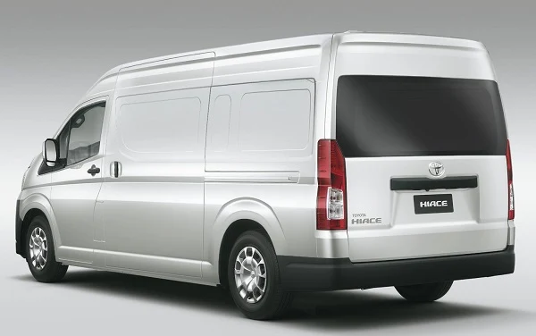 Toyota Hiace L2H2