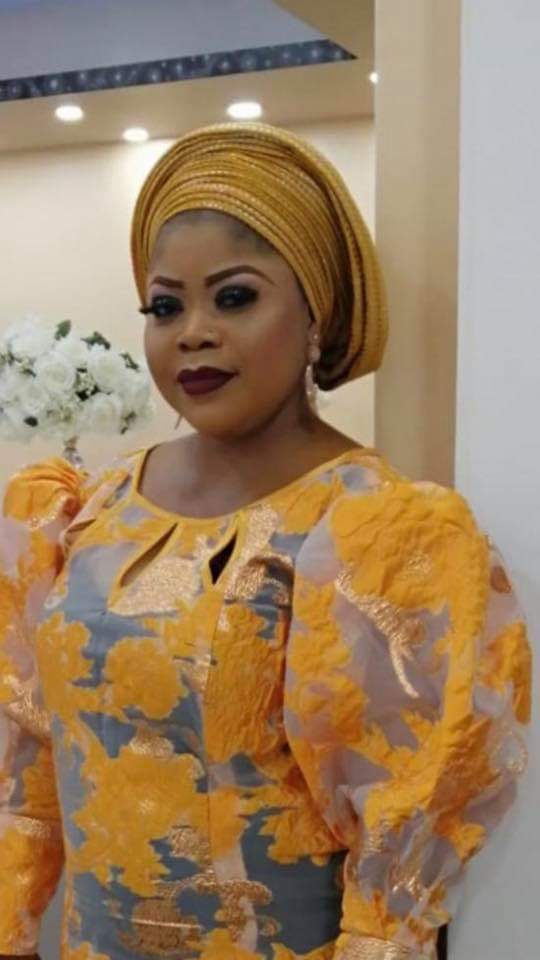 London Stylish Lady Aronkyshire Lawal Steps Up Her Style