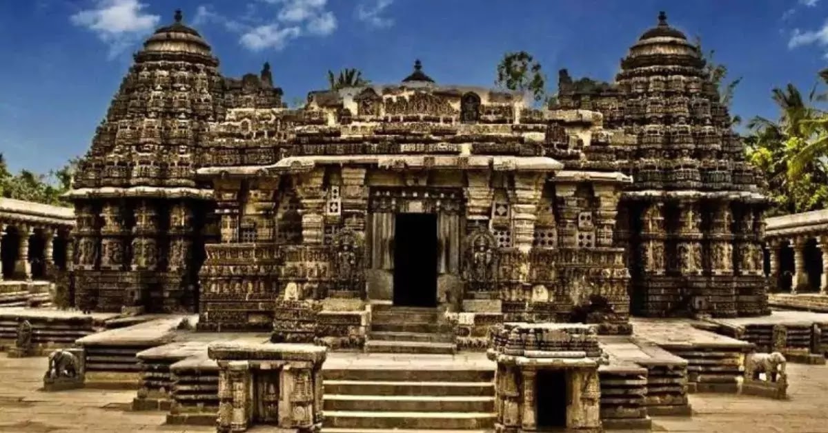 20 Popular Tourist Places in Karnataka State