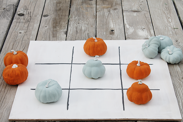 DIY outdoor games for fall. Perfect Fall outdoor games. Outdoor game tutorials. DIY pumpkin Tic-tac-toe