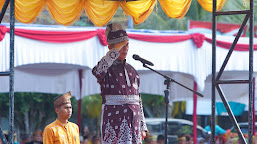 Pj Bupati H.Herman SE MT memimpin Upacara Peringatan Hari Pendidikan Nasional Tahun 2024 